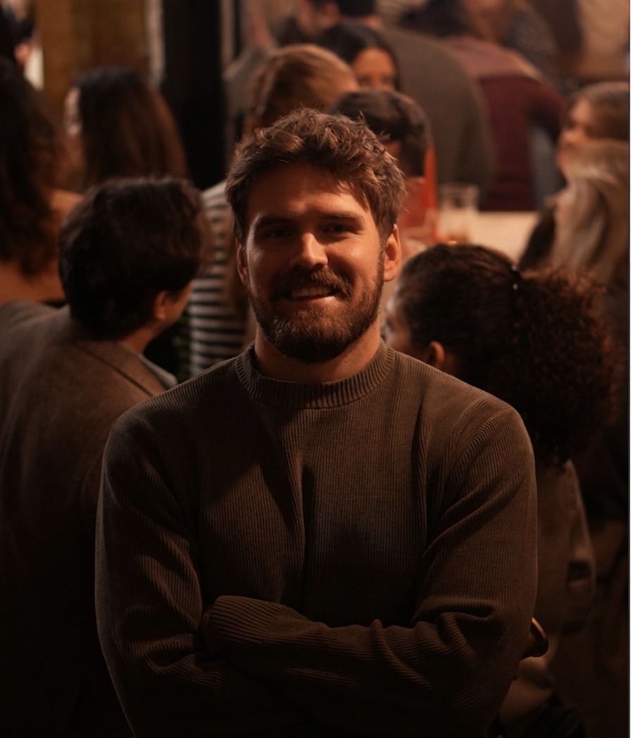 Tom, founder of Deposit Recovery Spain, at a community event in Madrid